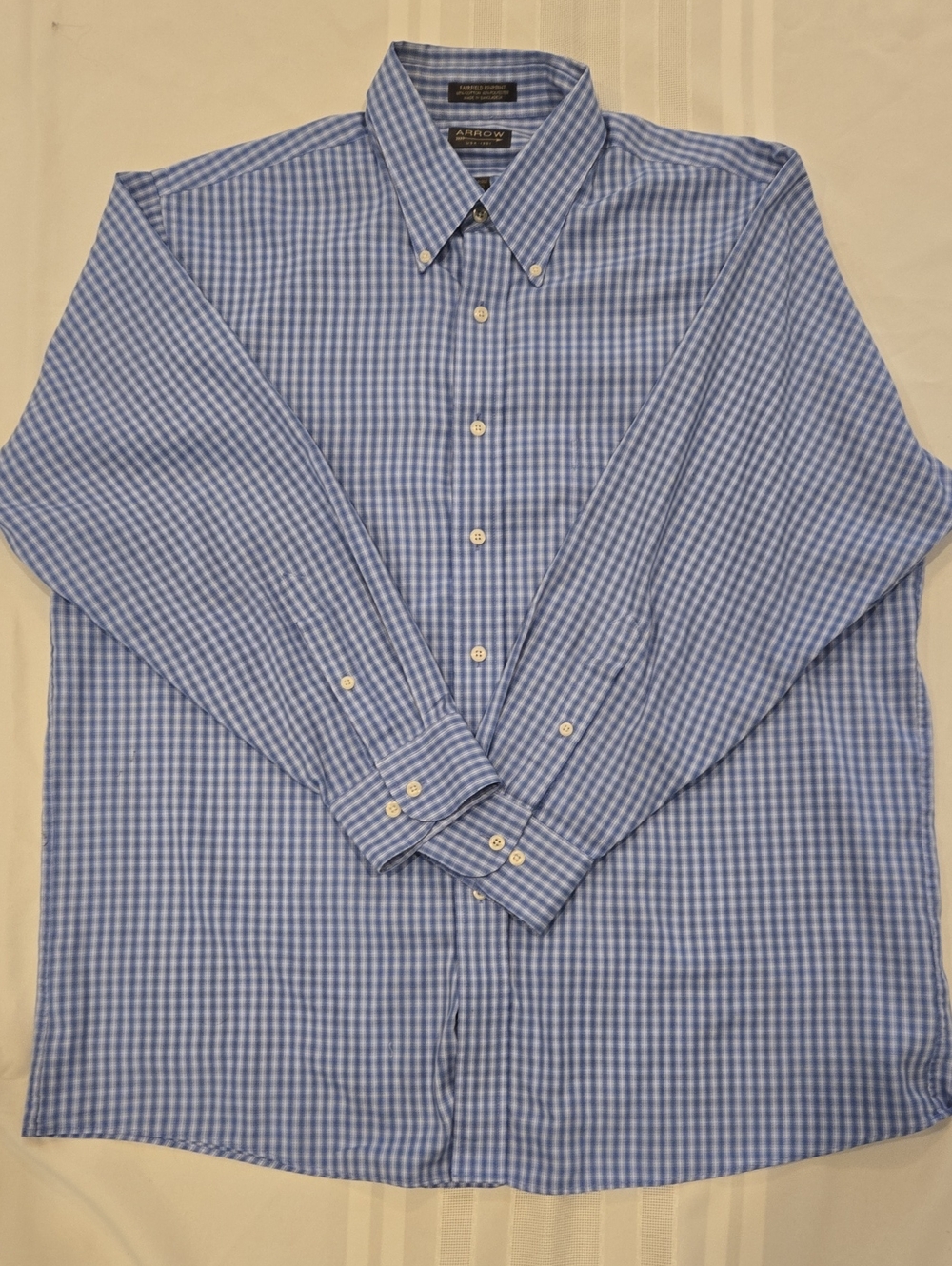 Arrow Men's Light Blue Gingham Button-Down Shirt